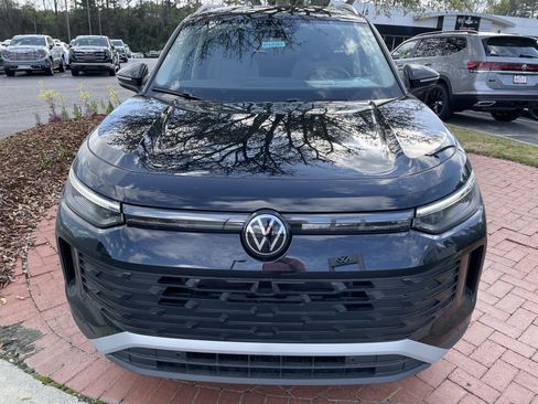 New 2026 Volkswagen Tiguan S FWD image 2