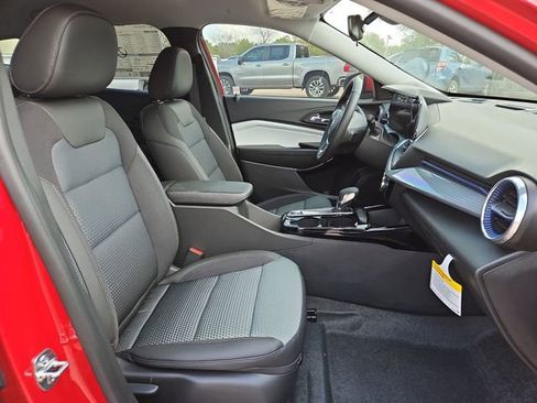 New 2026 Chevrolet Trax LT w/ Driver Confidence Package FWD image 27