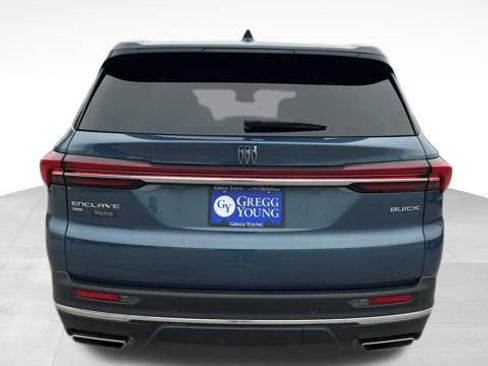 Used 2025 Buick Enclave Preferred image 7