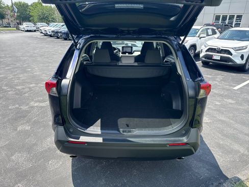 Used 2025 Toyota RAV4 XLE FWD image 23