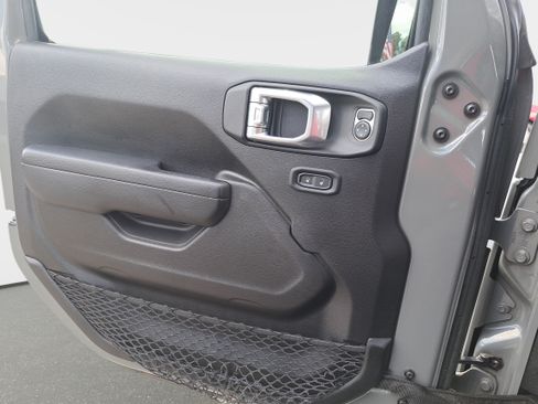 Used 2022 Jeep Wrangler Unlimited Sport AWD/4WD image 19
