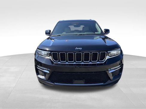 Used 2023 Jeep Grand Cherokee Limited image 2