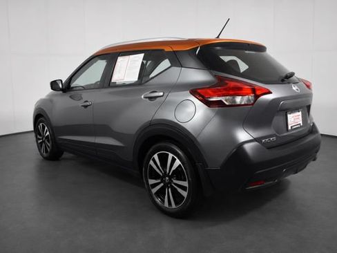 Used 2018 Nissan Kicks SV FWD image 5