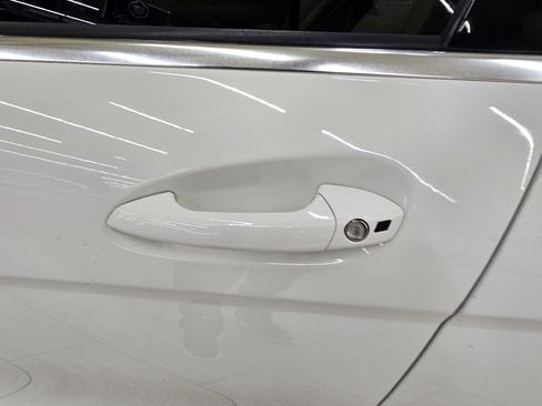 Used 2013 Mercedes-Benz C 300 Sport image 12