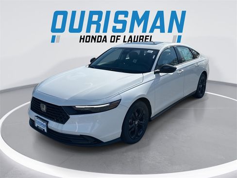 New 2025 Honda Accord SE image 1