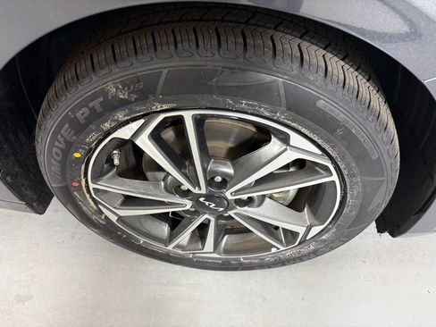 Used 2023 Kia Forte LXS image 10