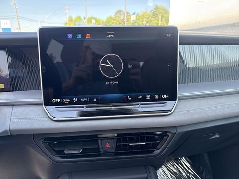 New 2026 Volkswagen Tiguan SE AWD/4WD image 14