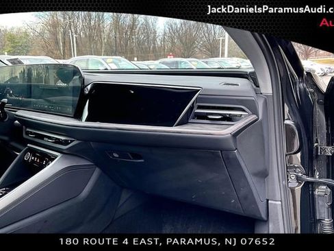 Used 2025 Audi Q5 Premium Plus w/ Premium Plus image 14