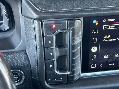 Used 2022 GMC Yukon XL Denali AWD/4WD image 32