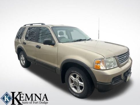 Used 2003 Ford Explorer XLT image 1