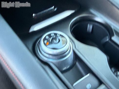 Used 2025 Ford Explorer ST-Line w/ Premium Package image 24