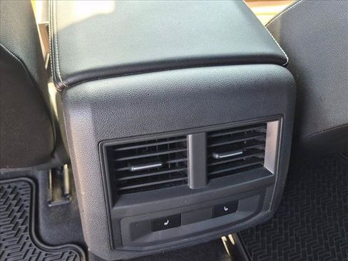 Used 2023 Volkswagen Atlas Cross Sport SEL Premium R-Line AWD/4WD image 18