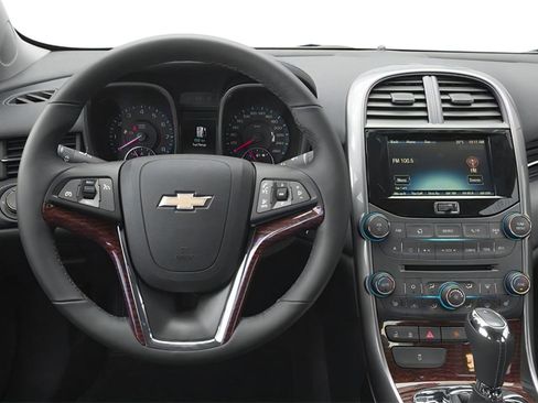 Used 2013 Chevrolet Malibu LT w/ Power Convenience Package image 4