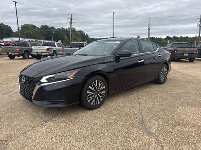 Used 2024 Nissan Altima 2.5 SV