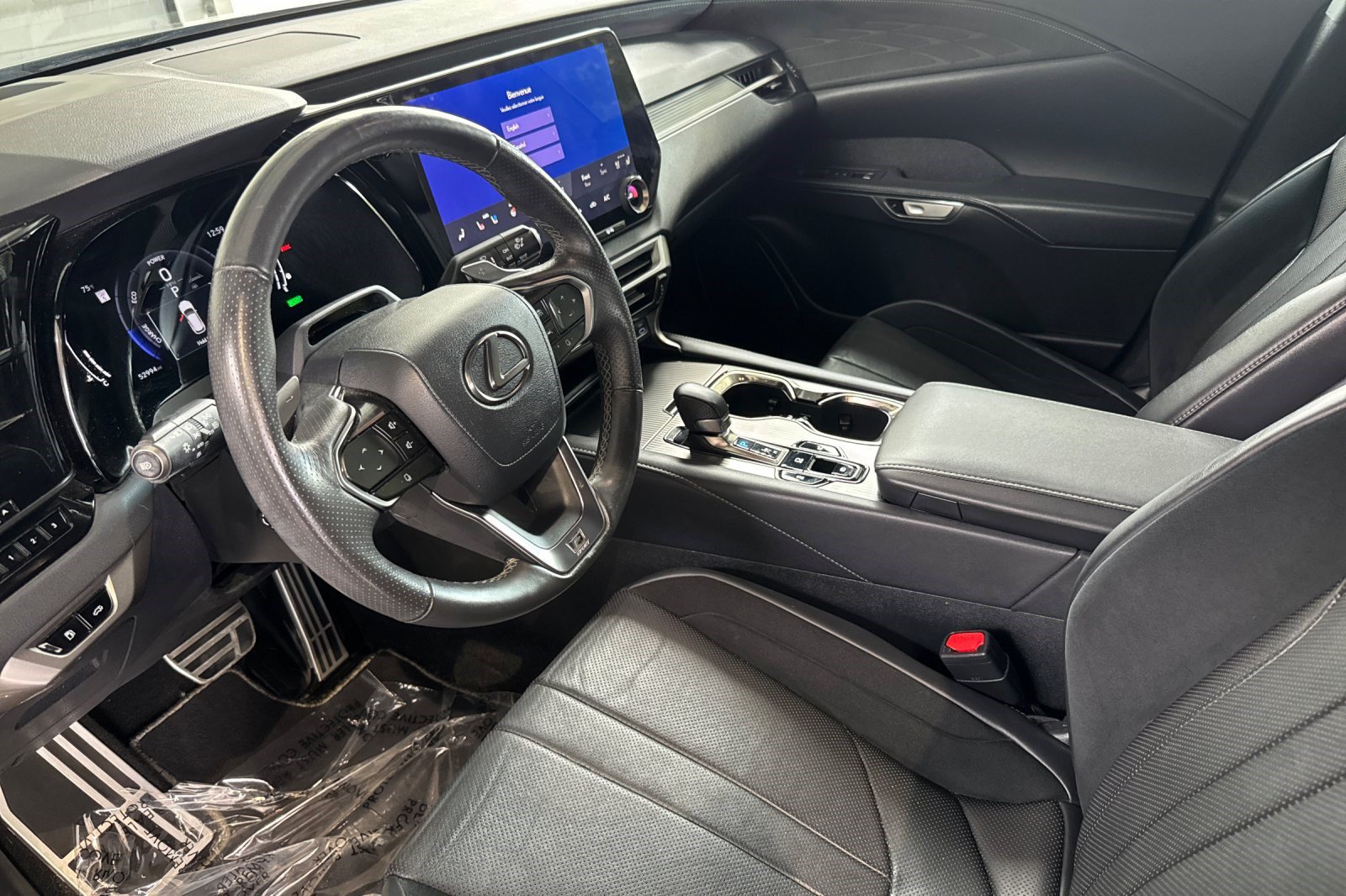 Certified 2023 Lexus RX 500h F Sport w/ Accessory Package (Z1) AWD/4WD image 11