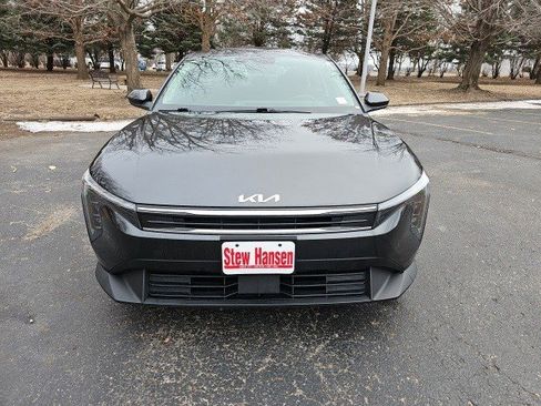 Used 2025 Kia K4 LXS image 9