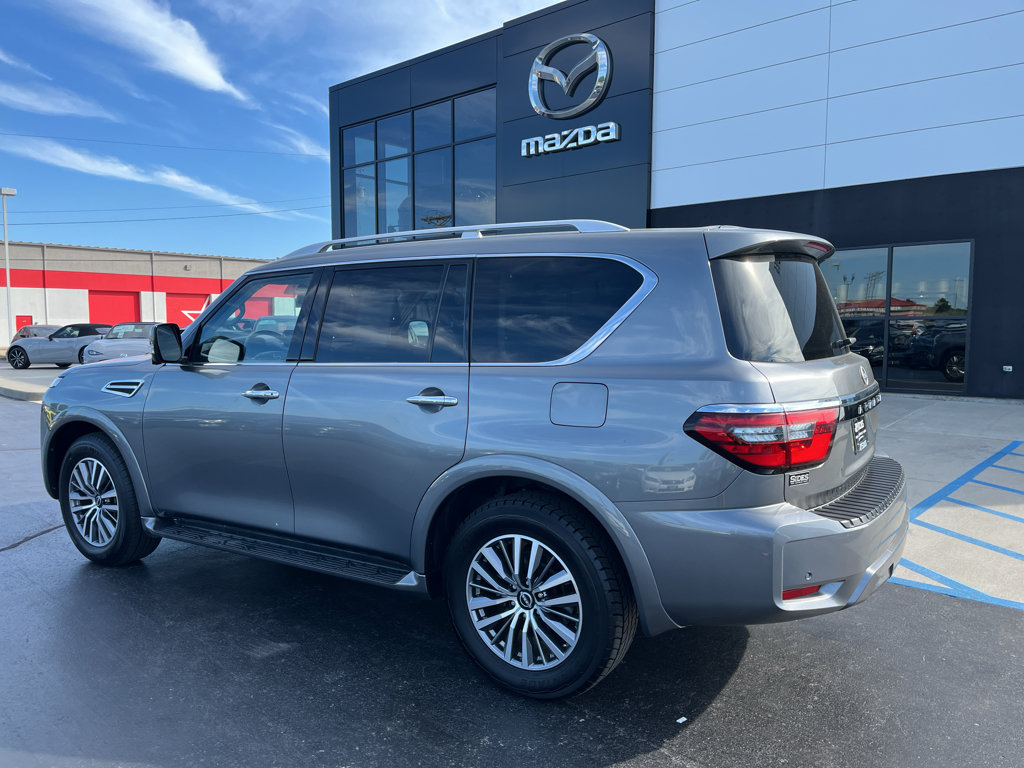 Used 2024 Nissan Armada SL w/ Captain's Chairs Package AWD/4WD image 3