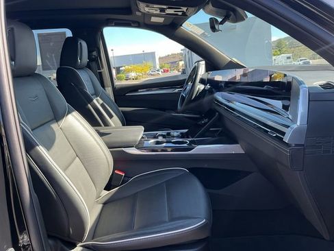 Used 2025 Cadillac Escalade Sport w/ LPO, ONYX Package AWD/4WD image 23