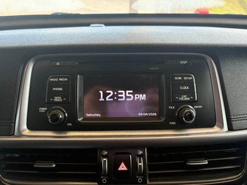 Used 2017 Kia Optima LX FWD image 16