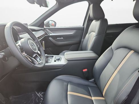 New 2025 MAZDA CX-70 Plug-In Hybrid w/ Premium Plus image 9