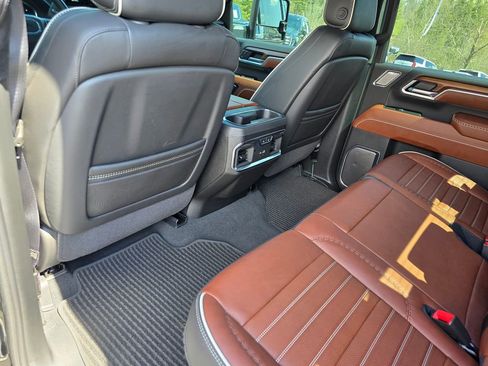 Certified 2025 GMC Sierra 2500 Denali Ultimate AWD/4WD image 30