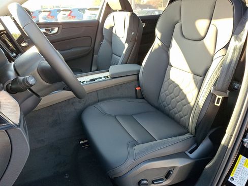 New 2026 Volvo XC60 B5 Plus w/ Protection Package Premier image 7