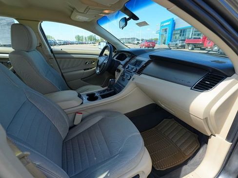 Used 2019 Ford Taurus SE FWD image 22