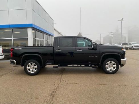 Used 2023 Chevrolet Silverado 2500 LTZ w/ LTZ Convenience Package image 2