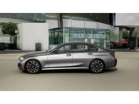 New 2026 BMW 330i xDrive Sedan w/ M Sport Package AWD/4WD image 4