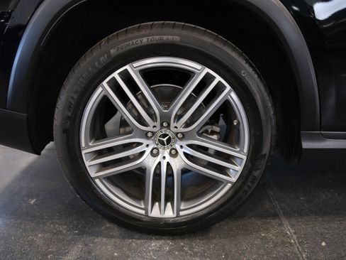 Used 2024 Mercedes-Benz GLS 450 4MATIC image 11