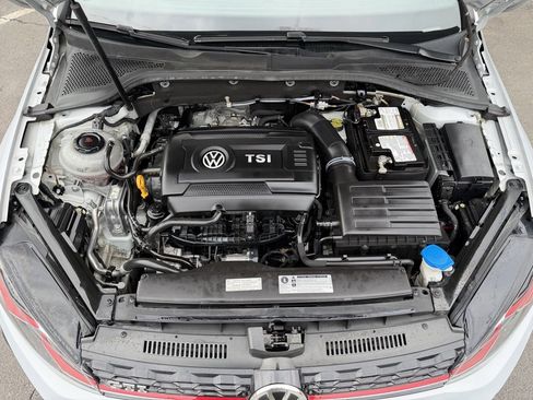 Used 2018 Volkswagen GTI SE w/ SE Leather Package image 6