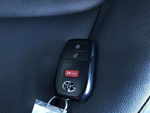 Certified 2025 Toyota Grand Highlander AWD image 33