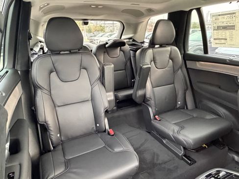 New 2026 Volvo XC90 B6 Ultra w/ Lounge Package image 10
