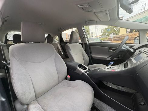 Used 2015 Toyota Prius Three image 18