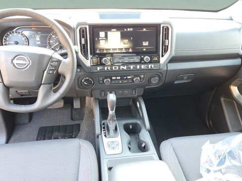 New 2026 Nissan Frontier SV image 14