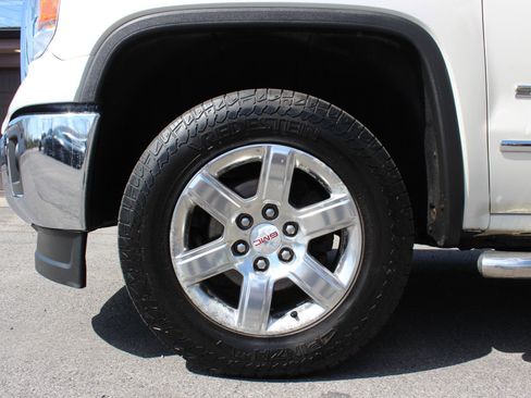 Used 2015 GMC Sierra 1500 SLT w/ SLT Preferred Package AWD/4WD image 42