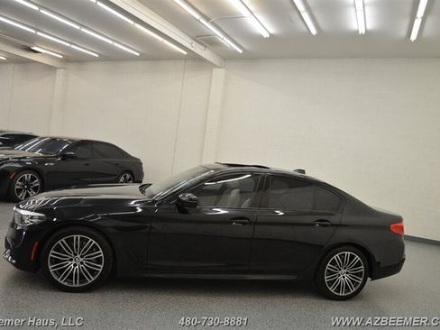 Used 2020 BMW 530i w/ M Sport Package RWD image 4