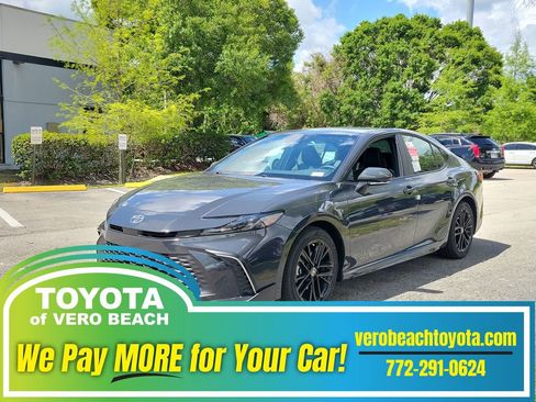 New 2026 Toyota Camry SE image 1