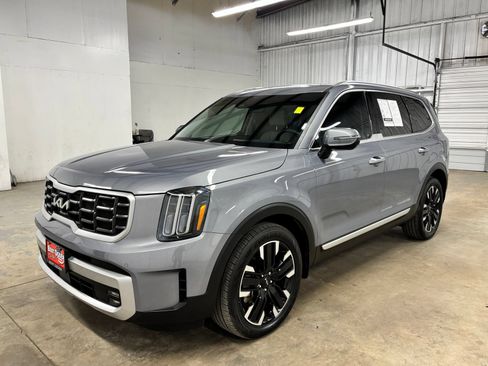 Used 2023 Kia Telluride SX FWD image 3