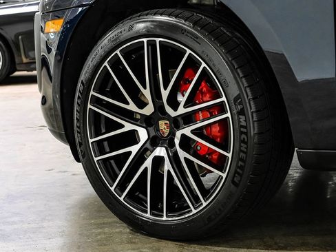 Used 2022 Porsche Macan S AWD/4WD image 52