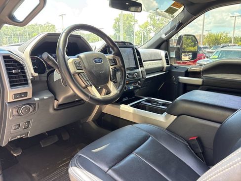Used 2022 Ford F250 Lariat w/ Lariat Ultimate Package AWD/4WD image 6