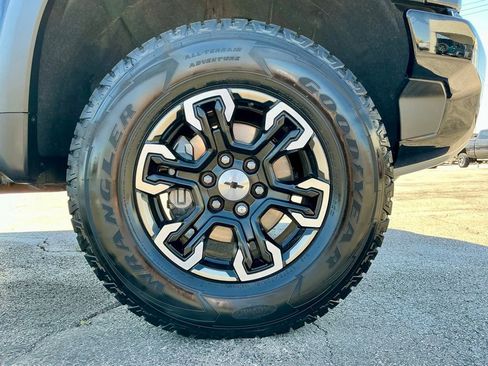 Used 2025 Chevrolet Silverado 1500 ZR2 w/ Technology Package AWD/4WD image 20