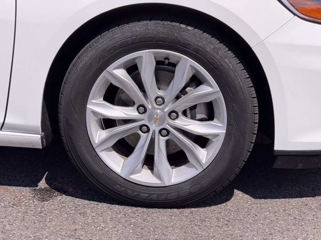 Used 2025 Chevrolet Malibu LT FWD image 22