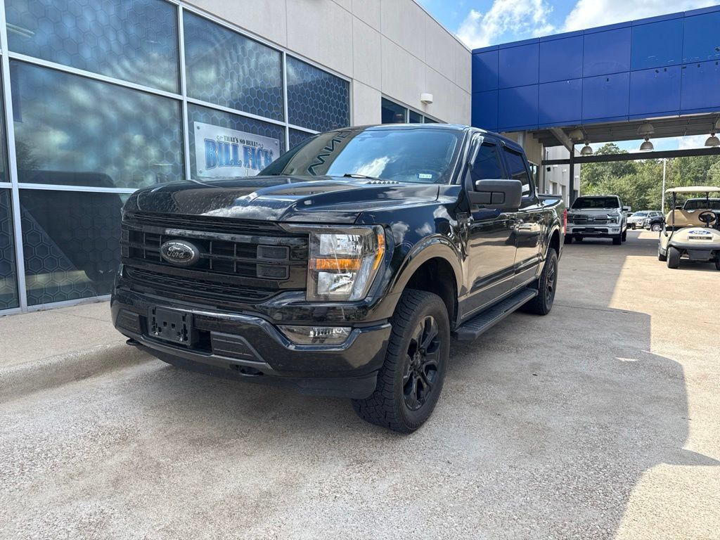 Used 2023 Ford F150 XLT w/ XLT Black Appearance Package AWD/4WD image 4