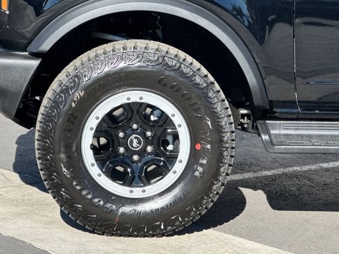 New 2025 Ford Bronco Outer Banks w/ Sasquatch Package image 25