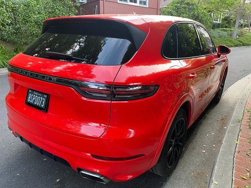 Used 2019 Porsche Cayenne image 12