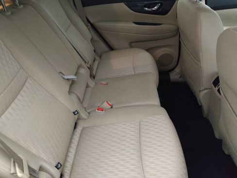 Used 2020 Nissan Rogue SV FWD image 19