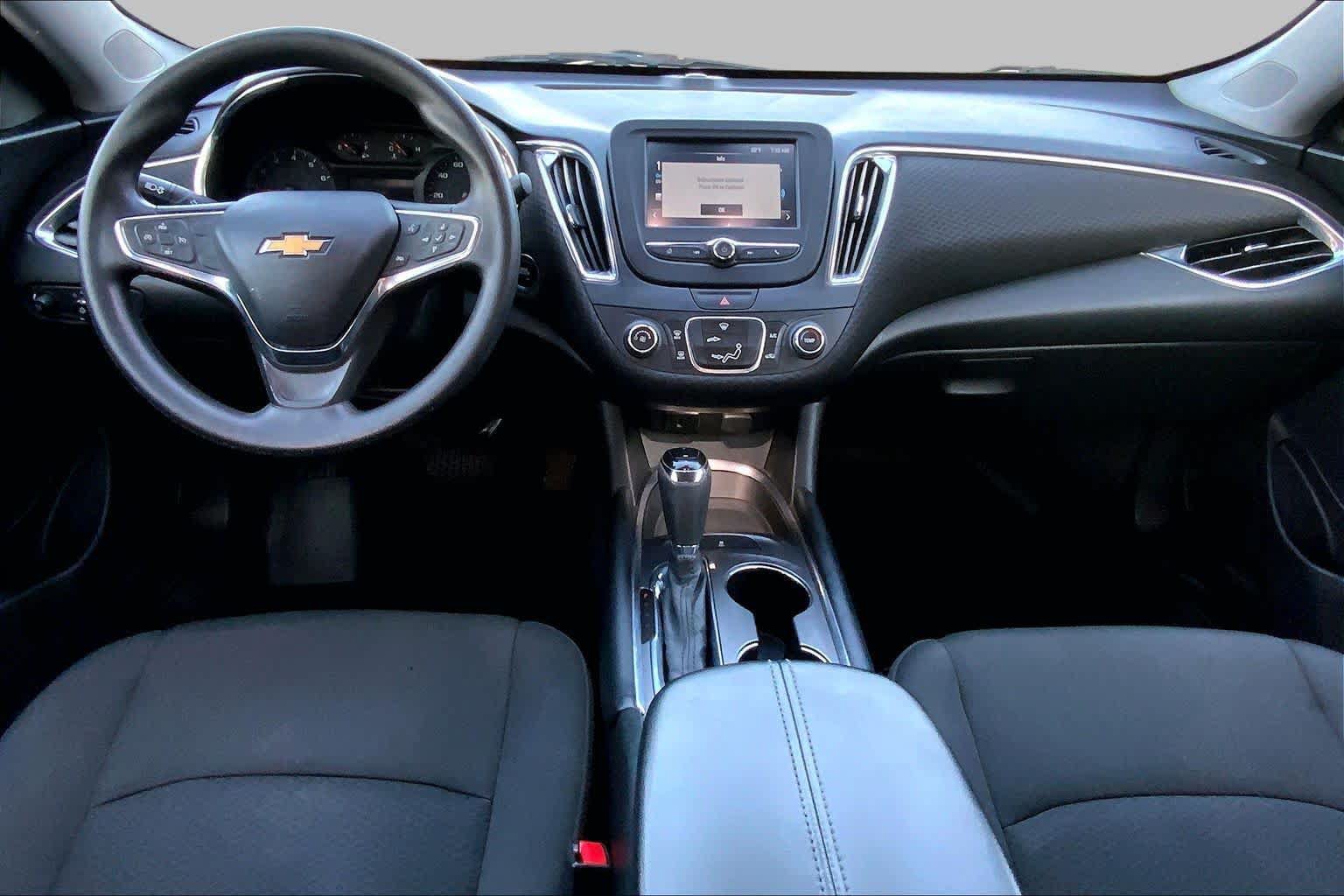 Used 2018 Chevrolet Malibu LT FWD image 15