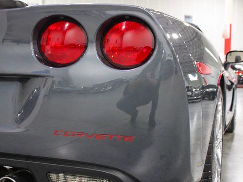 Used 2013 Chevrolet Corvette Convertible image 38