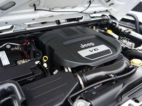 Used 2016 Jeep Wrangler Unlimited Sport w/ Quick Order Package 24S image 10